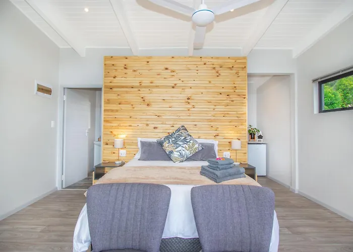 Lagoon View Accommodation